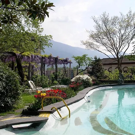 Schlosshotel 2* 洛迦诺