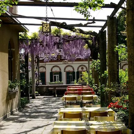 Schlosshotel 酒店
